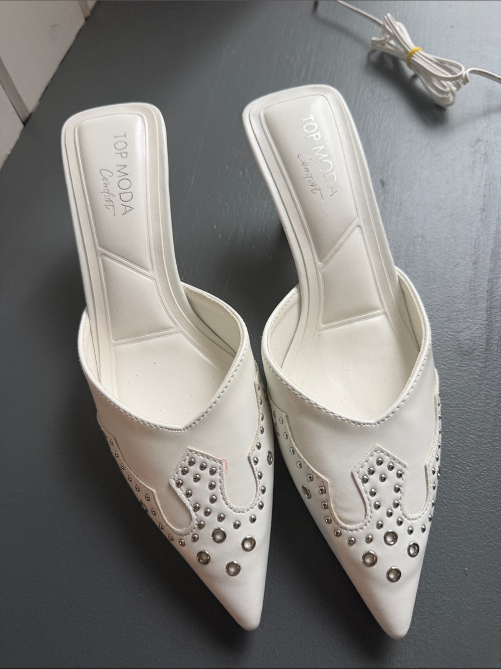 TOP Moda White Pointed Studded Mules
